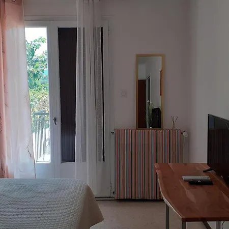 Bel Avec Grande Terrasse Ensoleillee Et Jardin * Perpignan