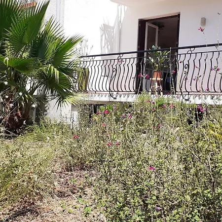 Appartamento Bel Avec Grande Terrasse Ensoleillée Et Jardin *