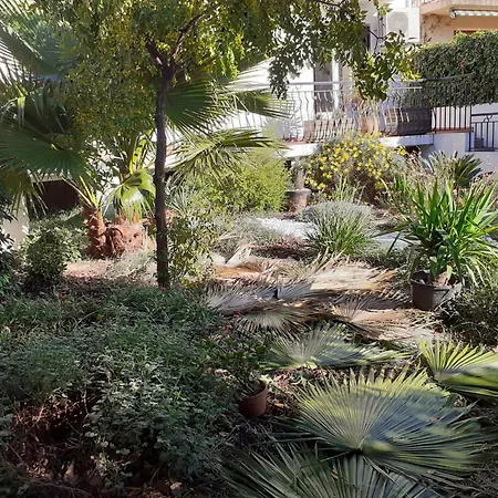 Bel Avec Grande Terrasse Ensoleillee Et Jardin Lejlighed