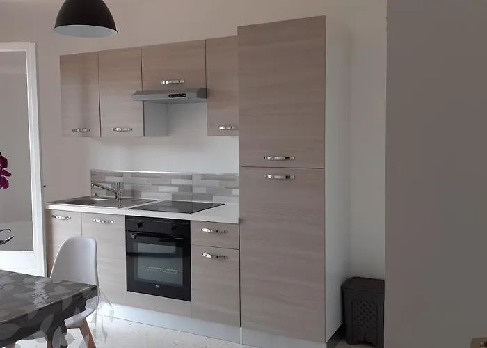 Bel Avec Grande Terrasse Ensoleillee Et Jardin Apartament *