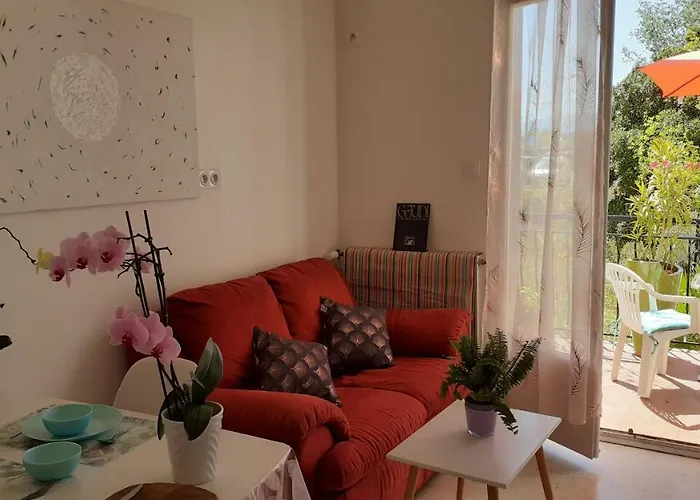 Bel Avec Grande Terrasse Ensoleillee Et Jardin * Perpignan